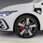 Plug-in hybride auto en belasting - waarom 2024 het jaar is om over te stappen